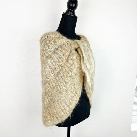 Hand‑Knit Wool Cape Shawl Wrap S/M – Tan Cream Dutch Heritage - Picture 5 of 13